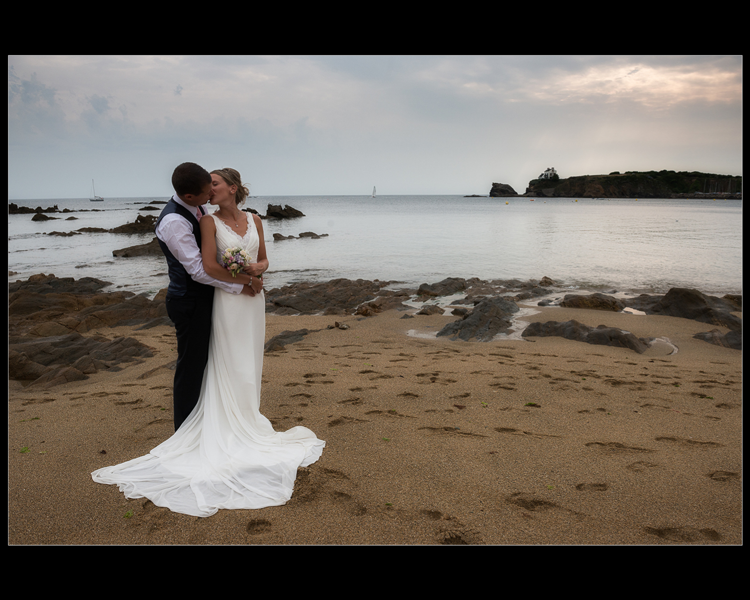 Photographe reportage Mariage Couple Mariés Quéven Morbihan Bretagne